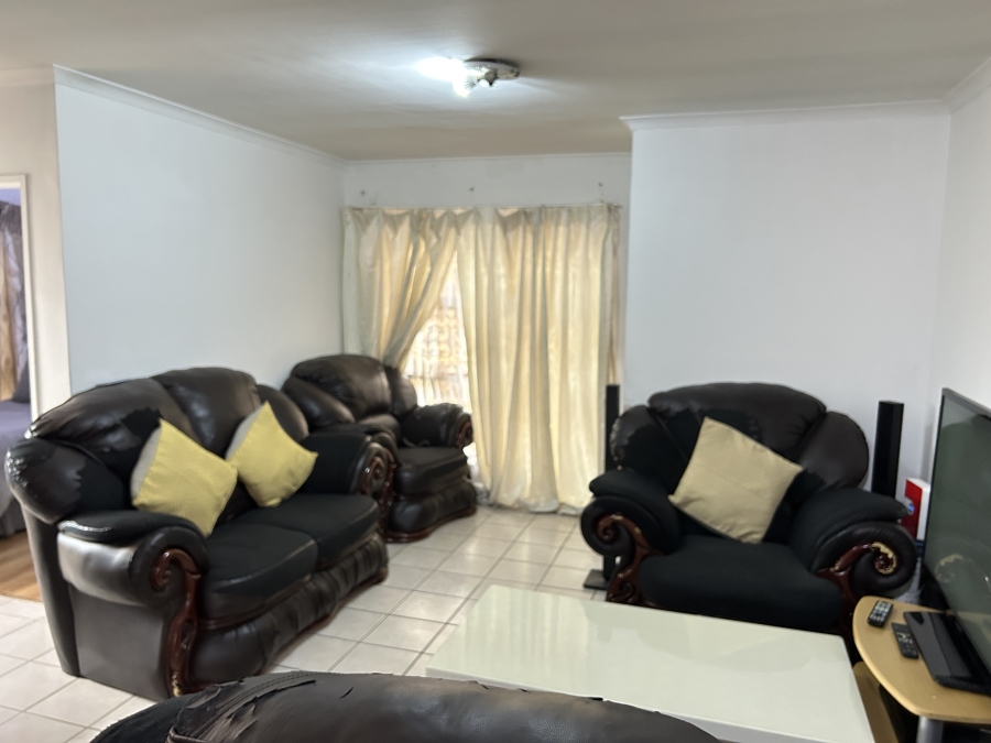 2 Bedroom Property for Sale in Ferndale Western Cape